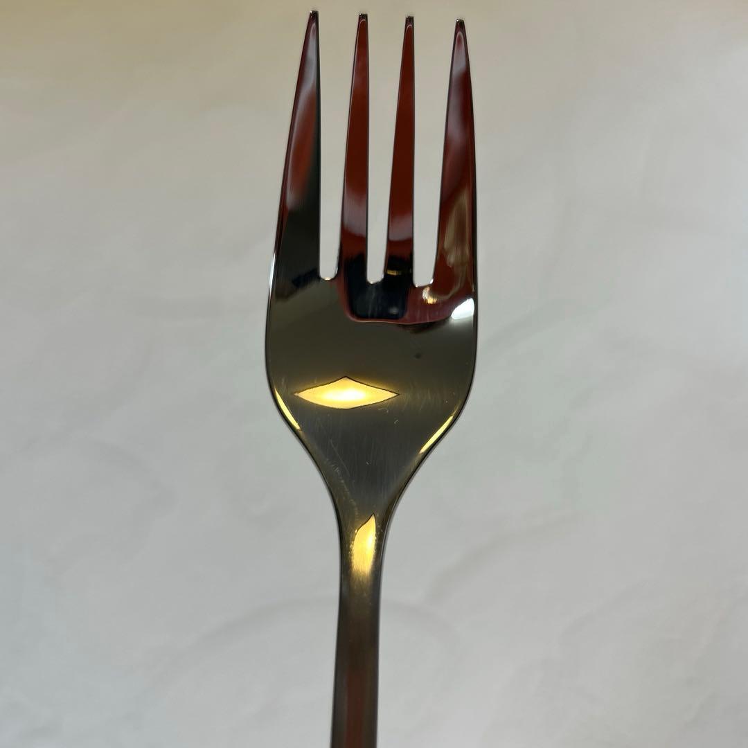 砂　【訳あり未使用】ラッキーウッド 18-12 (26本)カトラリーセット