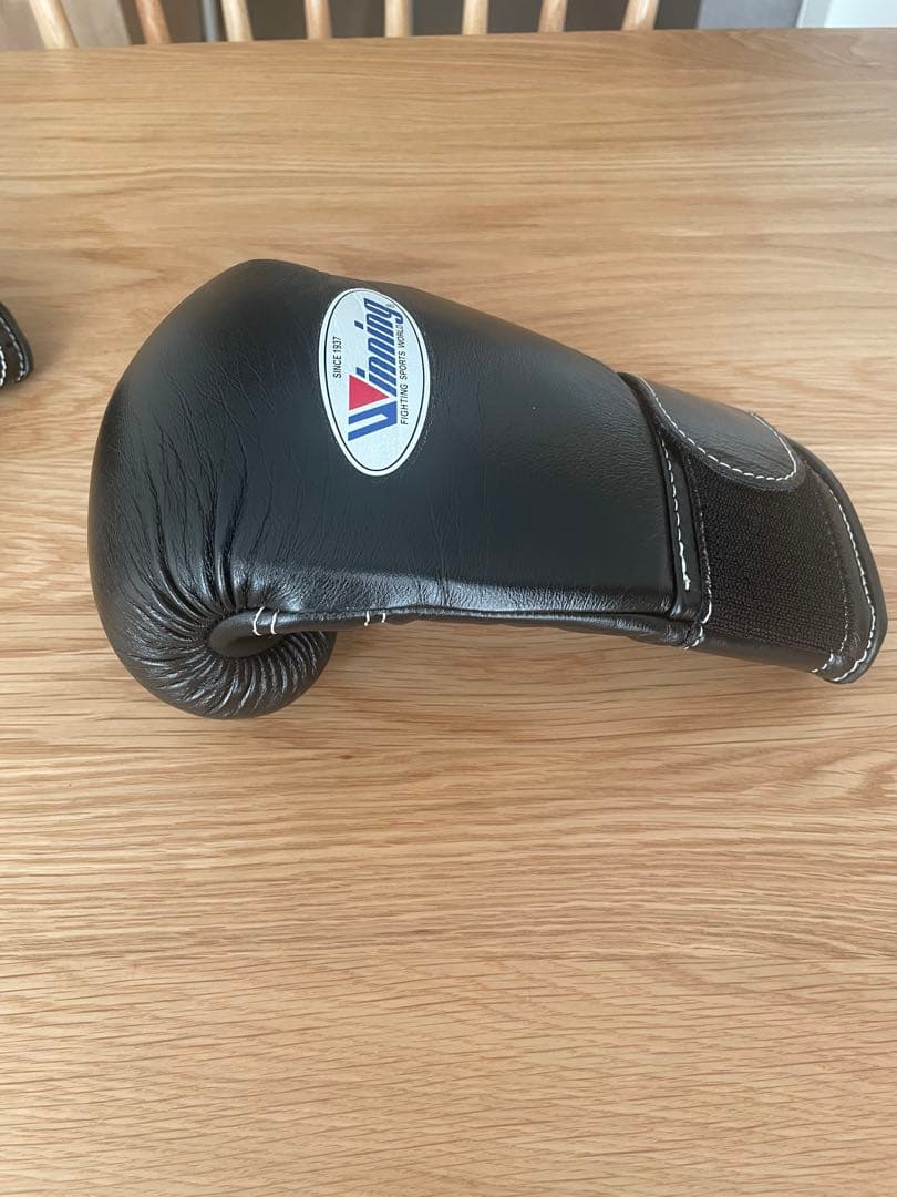 【即日発送】Winning ボクシンググローブ 8oz 黒