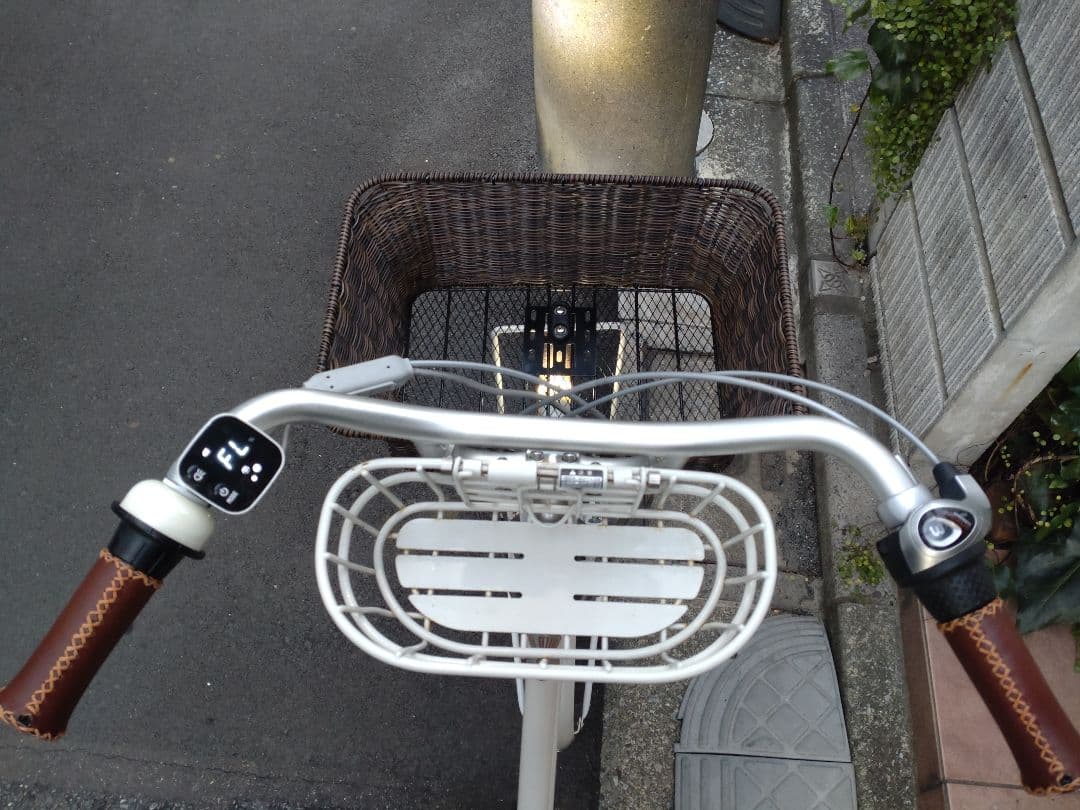 配送可★直接引渡可★カスタム【限定車イルミオILMIO】電動アシスト自転車コンビ