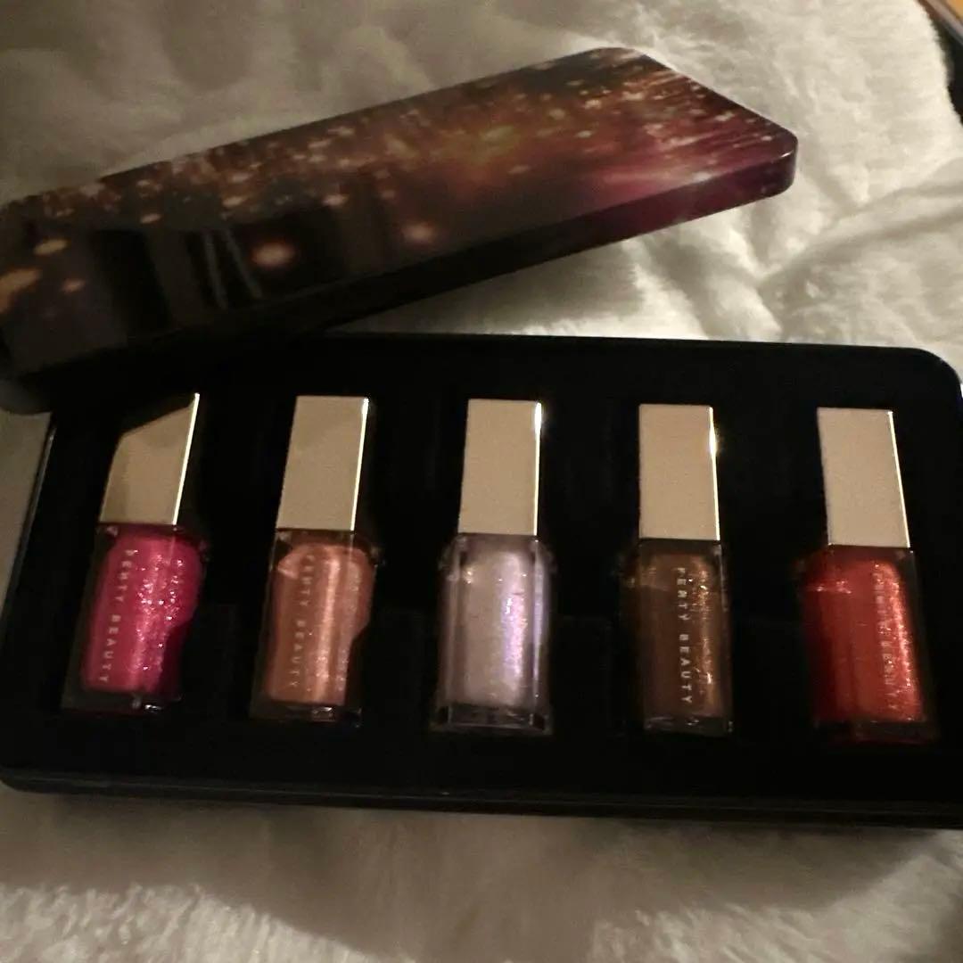 【日本未発売新品未使用】fenty beauty GLOSSY POSSE