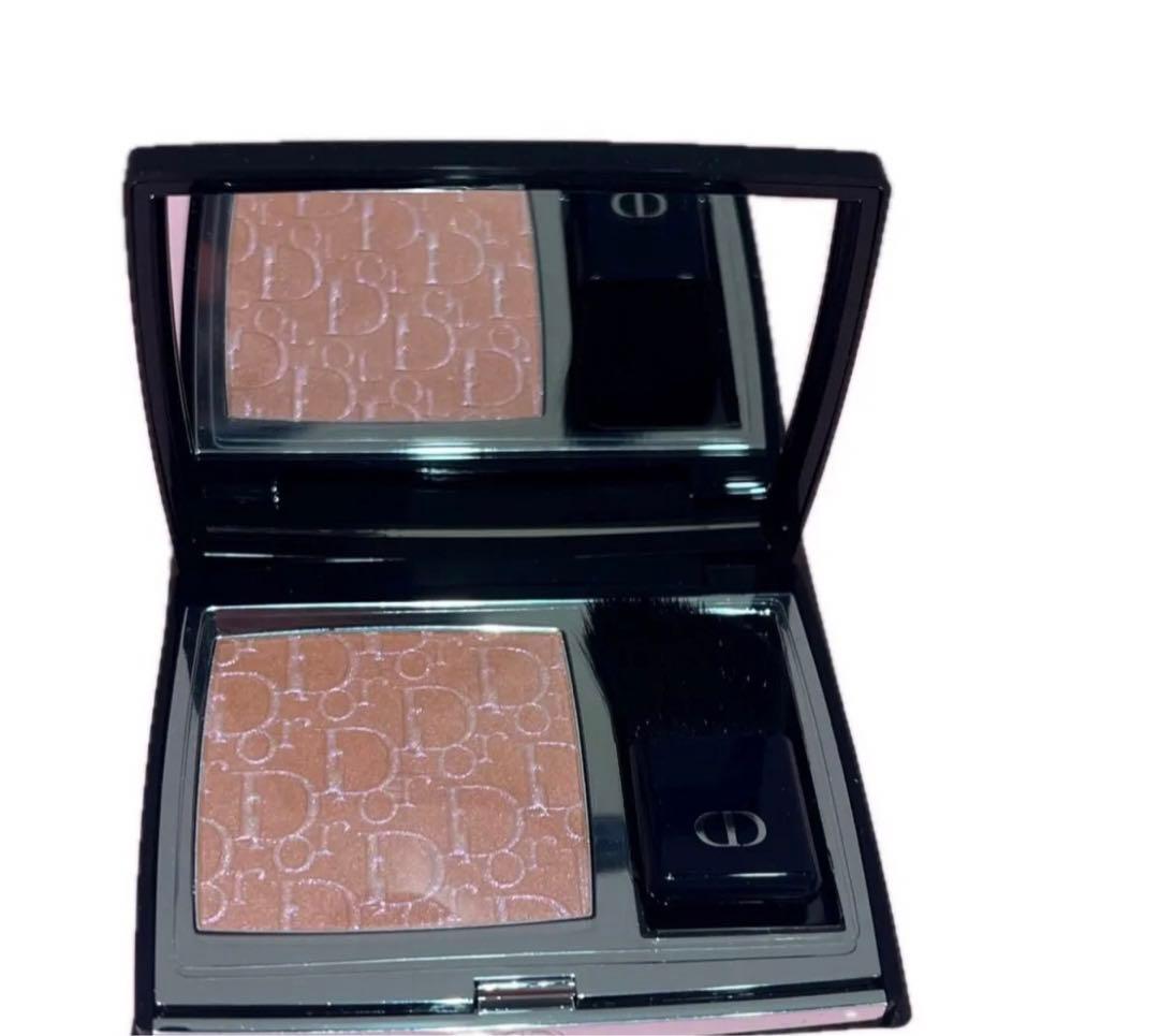 本日発送　未開封　伊勢丹限定　ディオールスキン　ルージュ　ブラッシュ限定色748