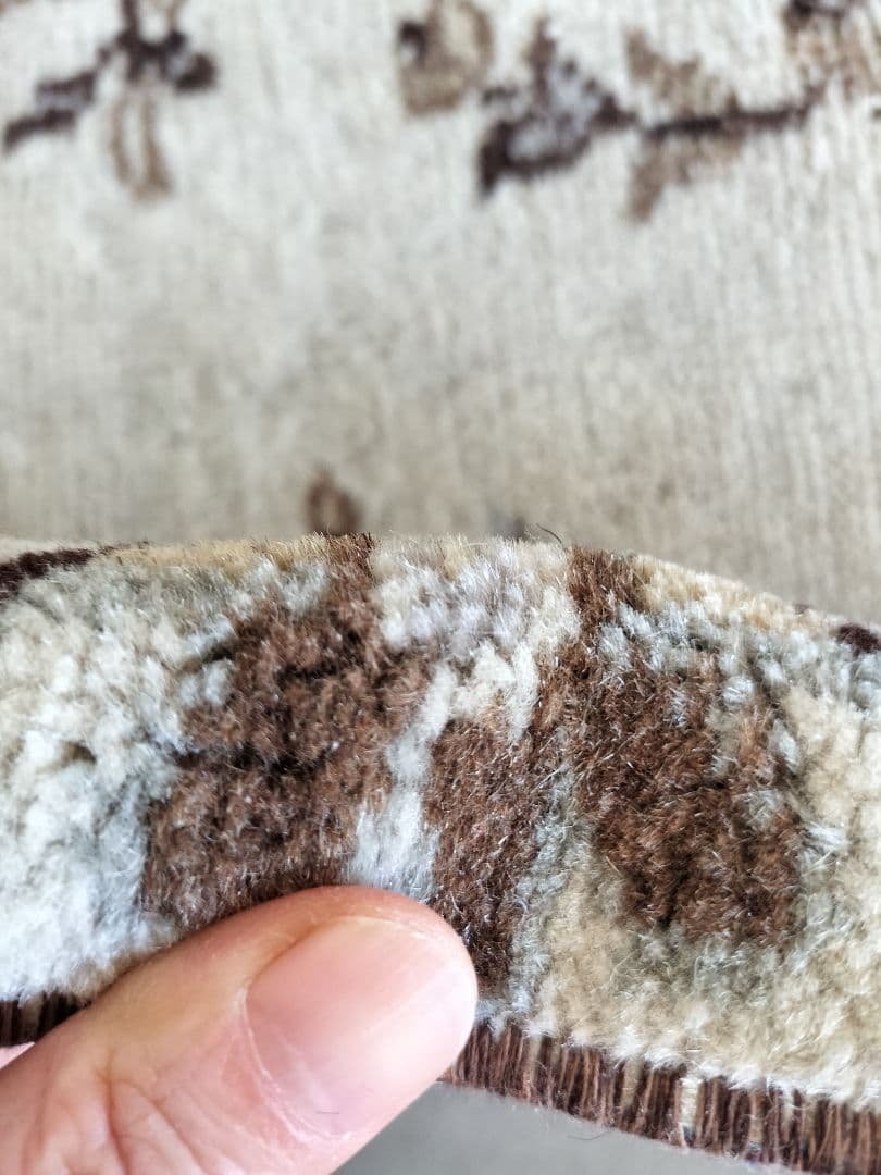 ダークベージュとグレーのトルコラグ雅姫さん　No.749