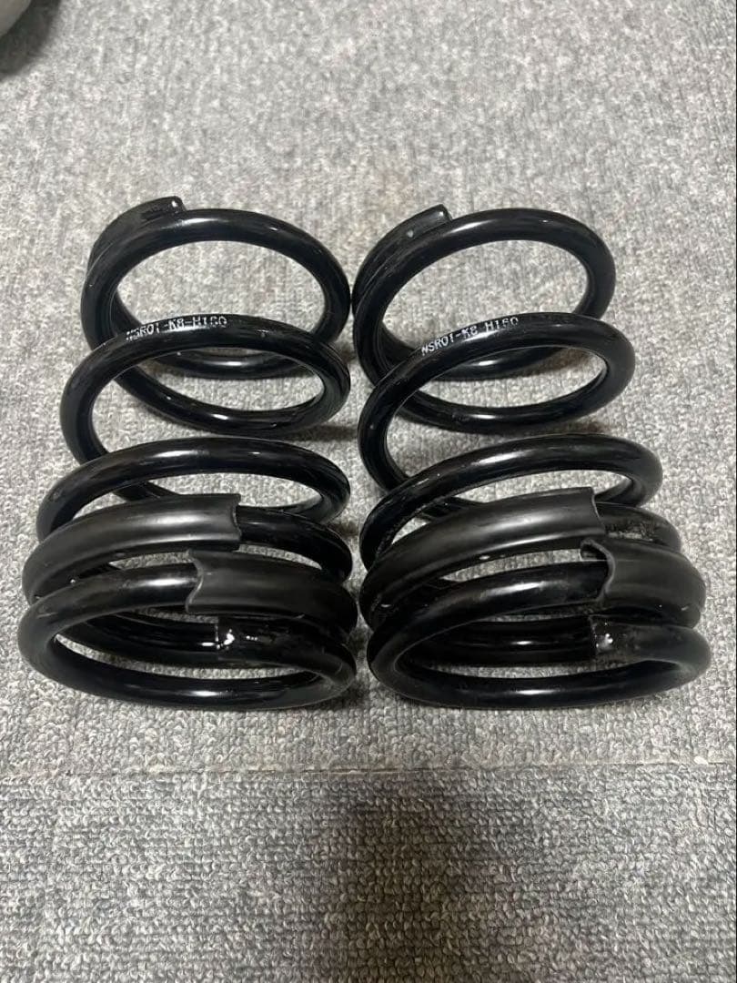 日正タイヤ　リアスプリング　id82 約160mm 8k ダイハツ車などに