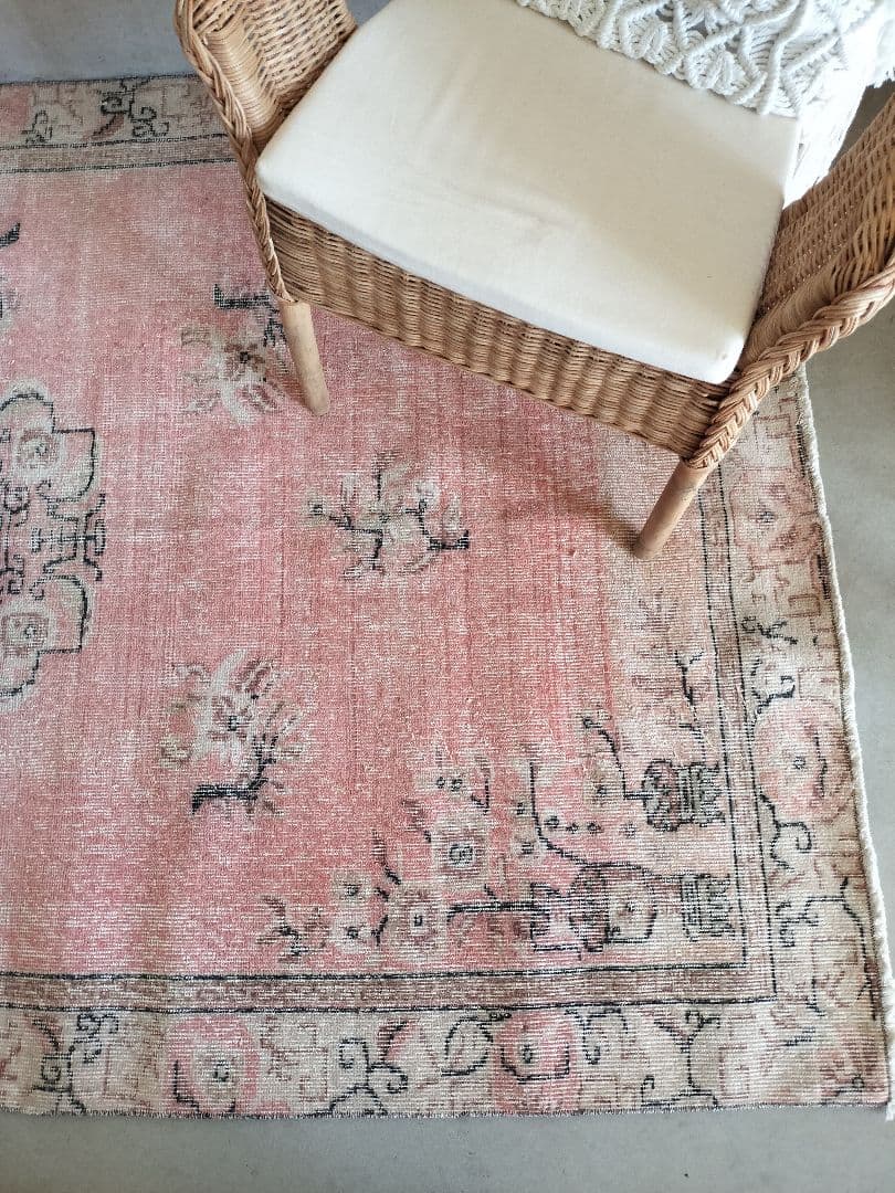 大判/パステルピンクの上品シノワズリラグ　No.745