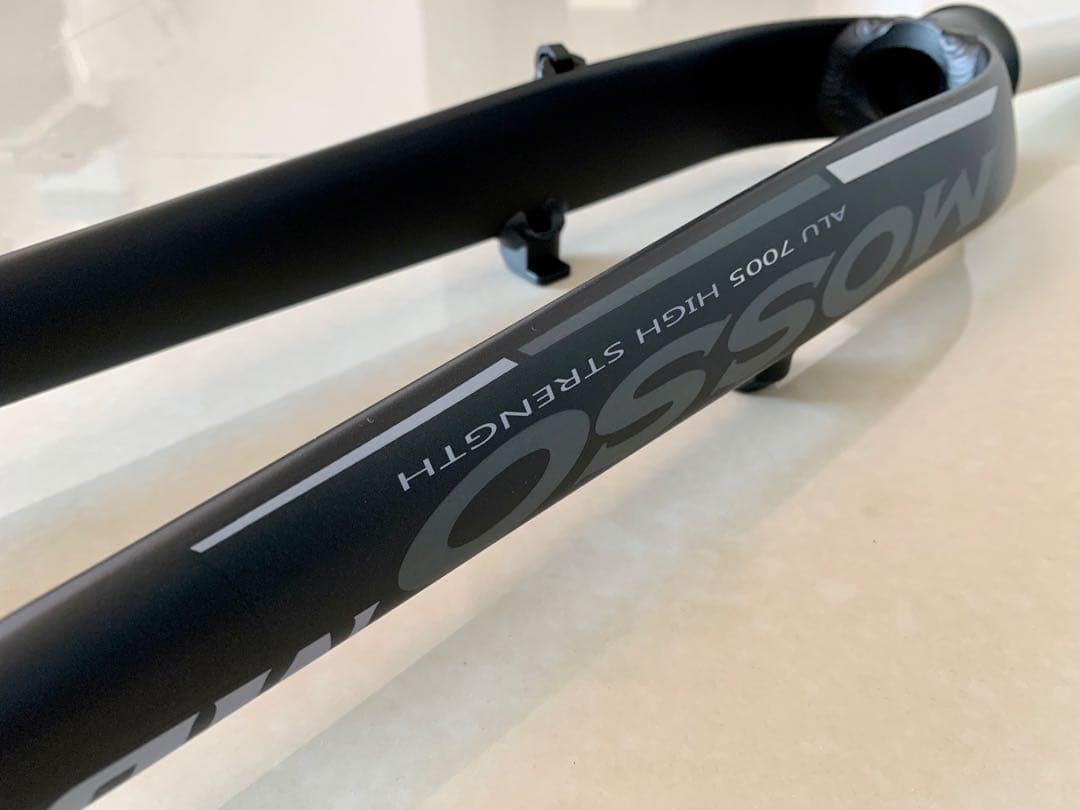 新品MOSSO FK-MD3 26インチ MTB向けアルミフロントフォーク　新品