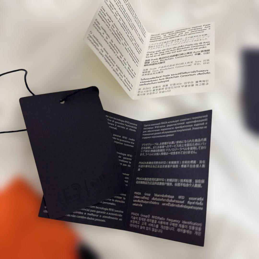 M*M様 PRADA ゴールド ヘアクリップ