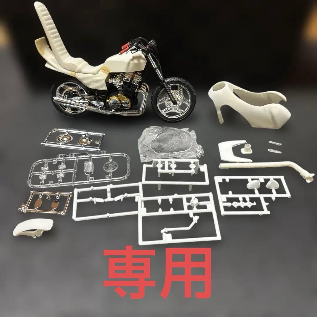 CBX400F プラモデル制作途中