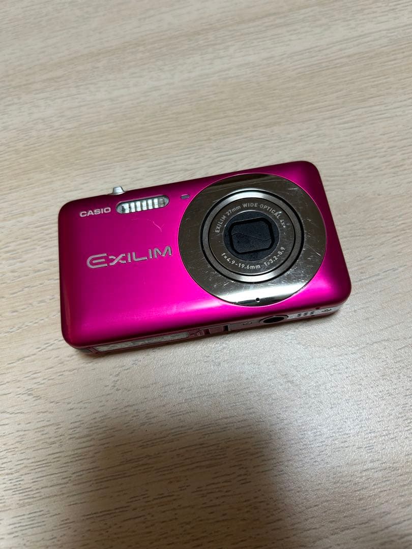 CASIO EXILIM EX-Z800 デジカメ　コンパクト