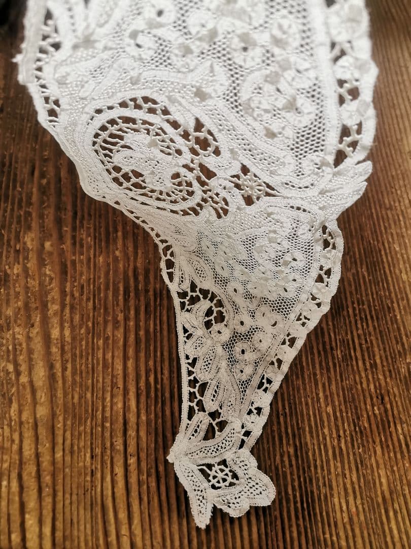 アンティークイタリア カントゥー＆ミラネーゼミックスボビンレース 付け襟クロス