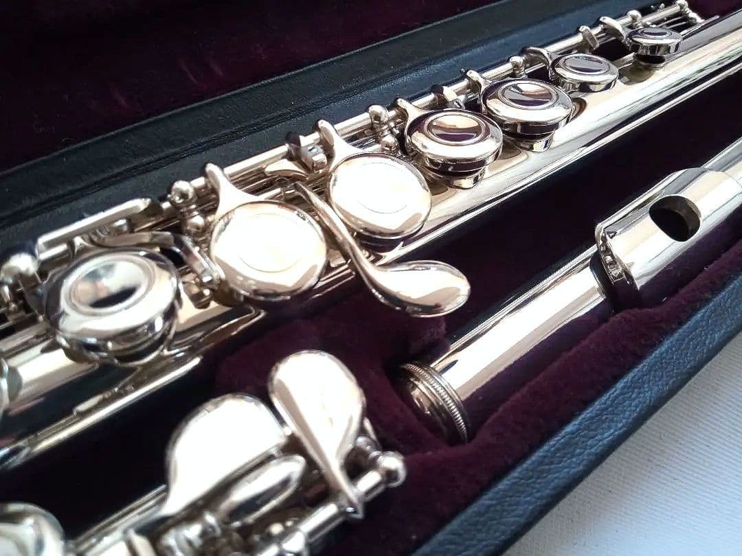 ♦ほぼ未使用♦後期モデル‼️頭部管銀製♦ヤマハフルート YFL311♦超美品