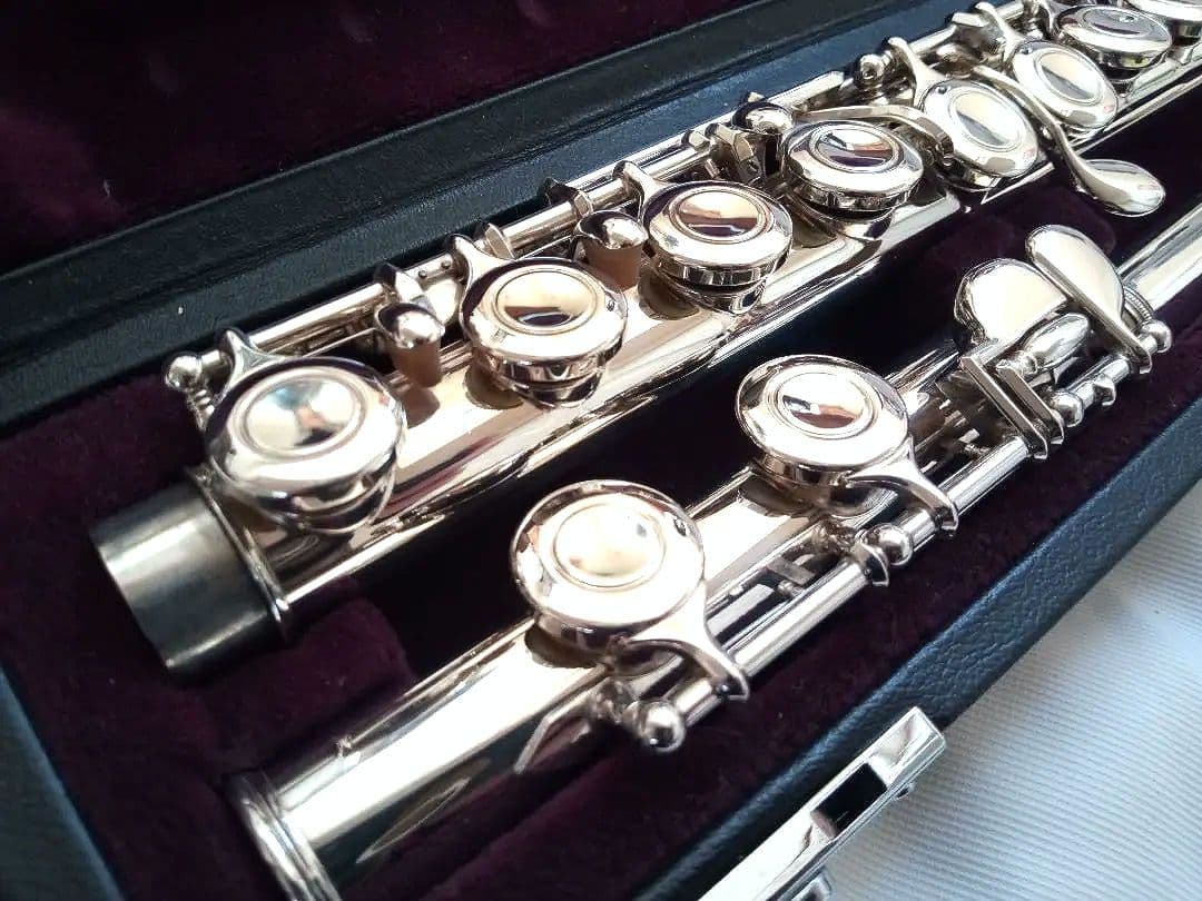 ♦ほぼ未使用♦後期モデル‼️頭部管銀製♦ヤマハフルート YFL311♦超美品