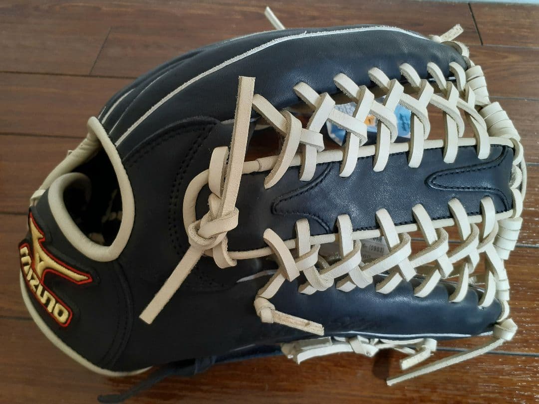 Mizuno ビクトリーステージ ブラック/ホワイト外野手用タグ付イチローモデル