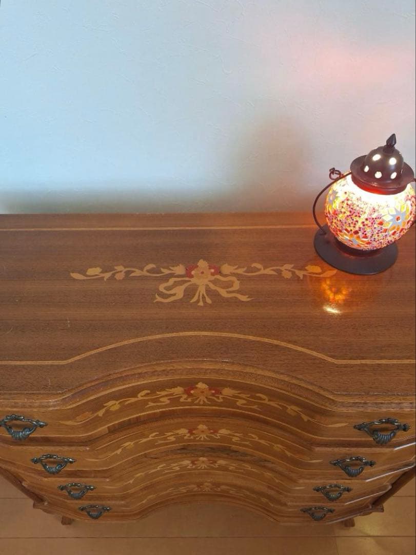 猫脚チェスト 四段タンス　象嵌チェスト　おしゃれインテリア　イタリアン家具