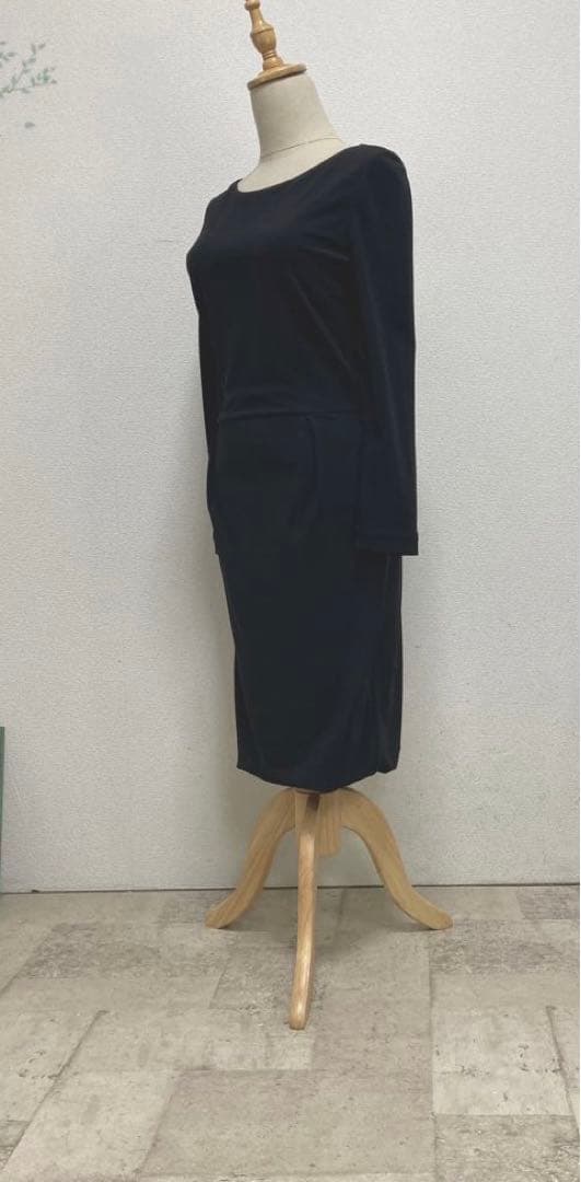 グッチ GUCCI ジャージーワンピ S ブラック パーティー 背中開き　ロゴ釦