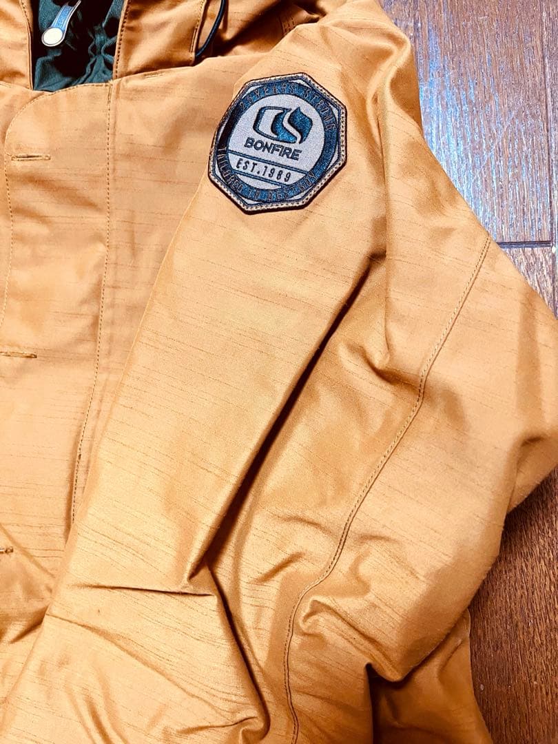 BONFIRE スノーボードウェア