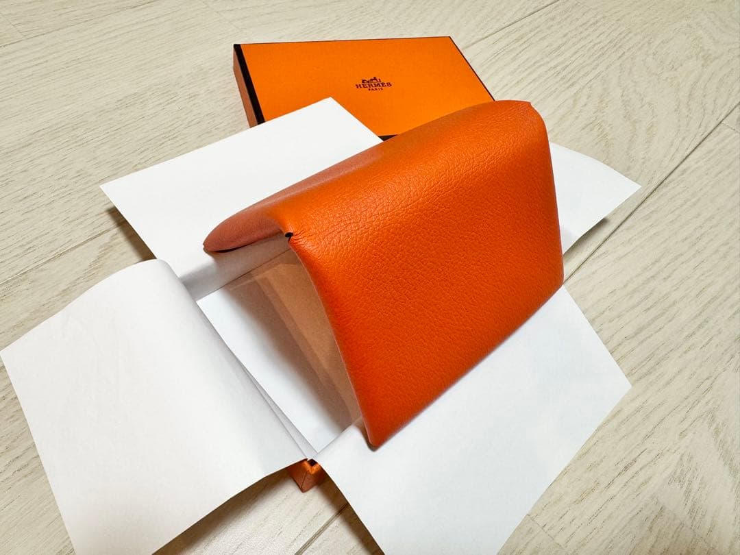 【新品未使用】HERMES ガルヴィ　カラー：フー(オレンジ系)