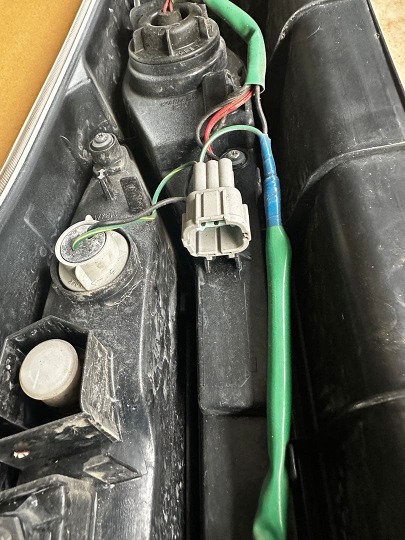 日産 セレナ C26 後期 純正テールランプ 左右セット 点灯確認済