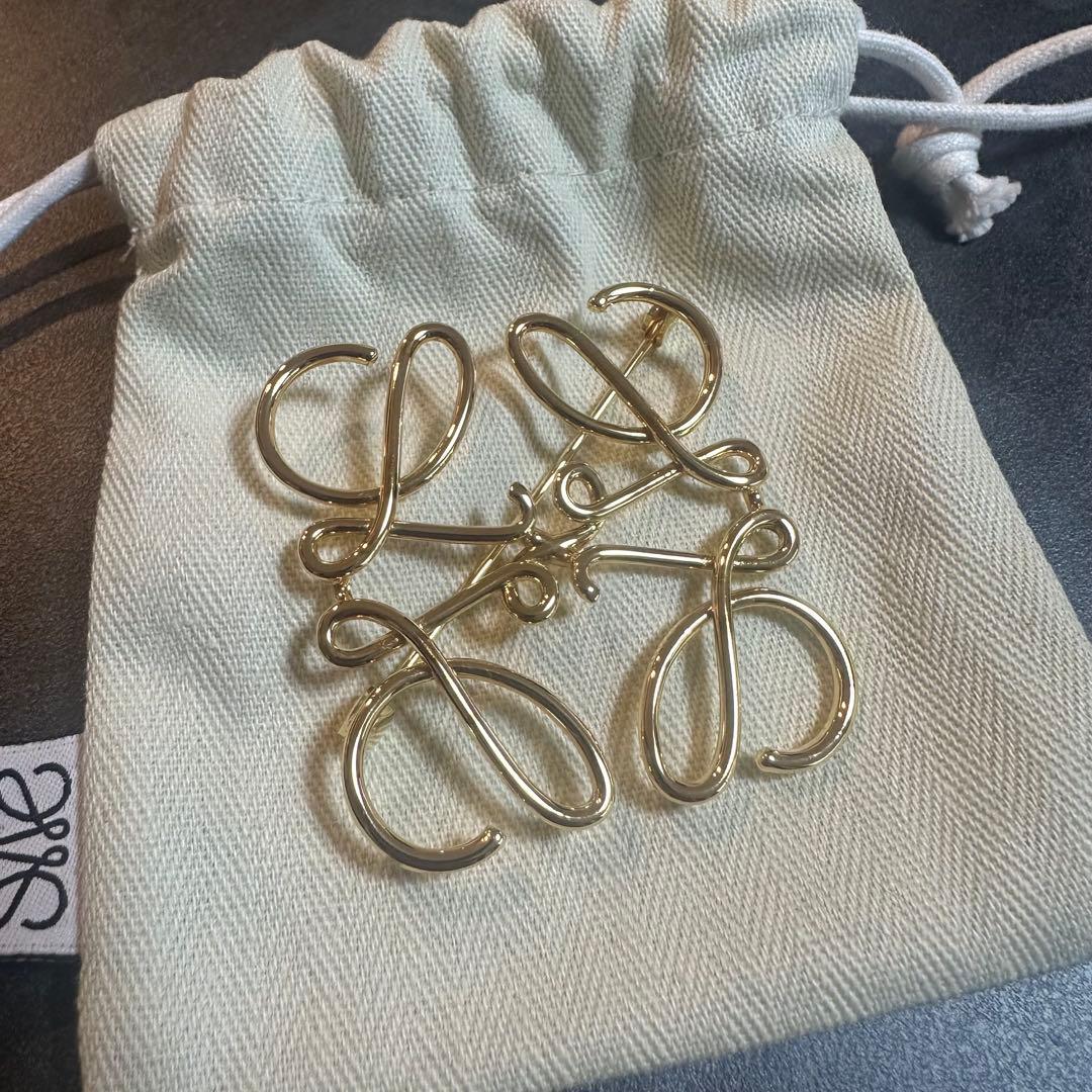 【澪】LOEWE ブローチ