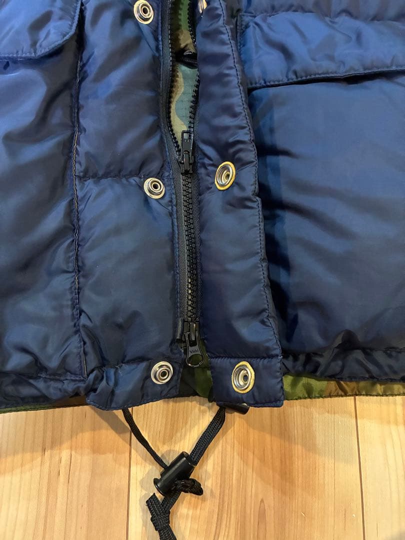 【美品】クレセントダウンワークスネイビー ダウンジャケット 迷彩裏地【入手困難】