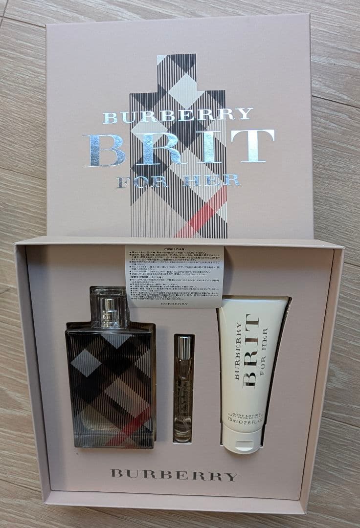 BURBERRY BRIT FOR HER 香水ギフトセット