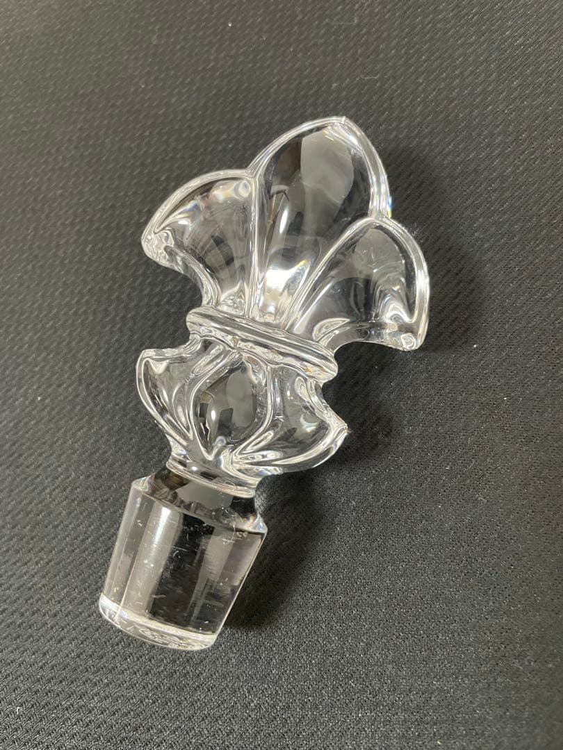 レミーマルタン　ルイ13世　ブランデーバカラクリスタルボトル