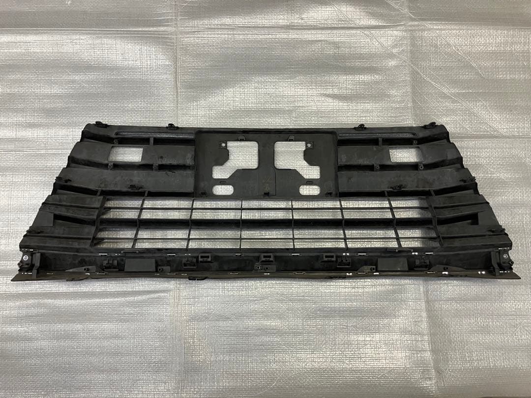 ♦︎トヨタ　ヴォクシー80後期フロントバンパーロアグリル★ブラック★