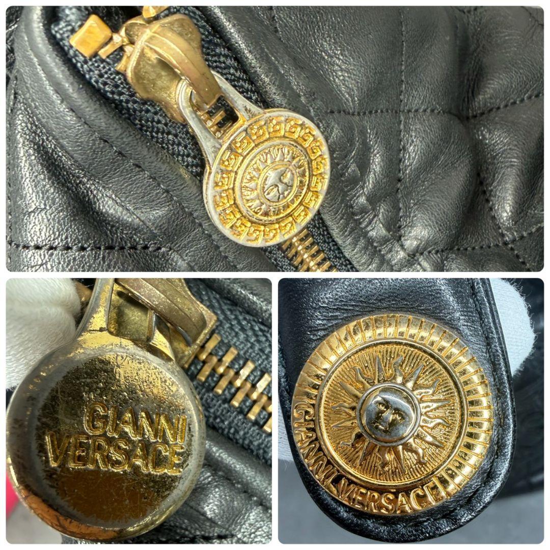 ジャンニヴェルサーチ サンバースト 刺繍 キルティング バニティバッグ 黒