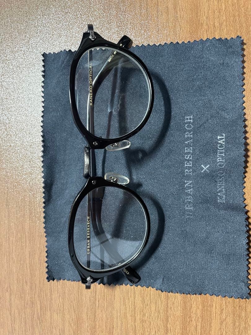 千*葉様 金子眼鏡　URBAN RESEARCH ブラックフレーム メガネ ケー