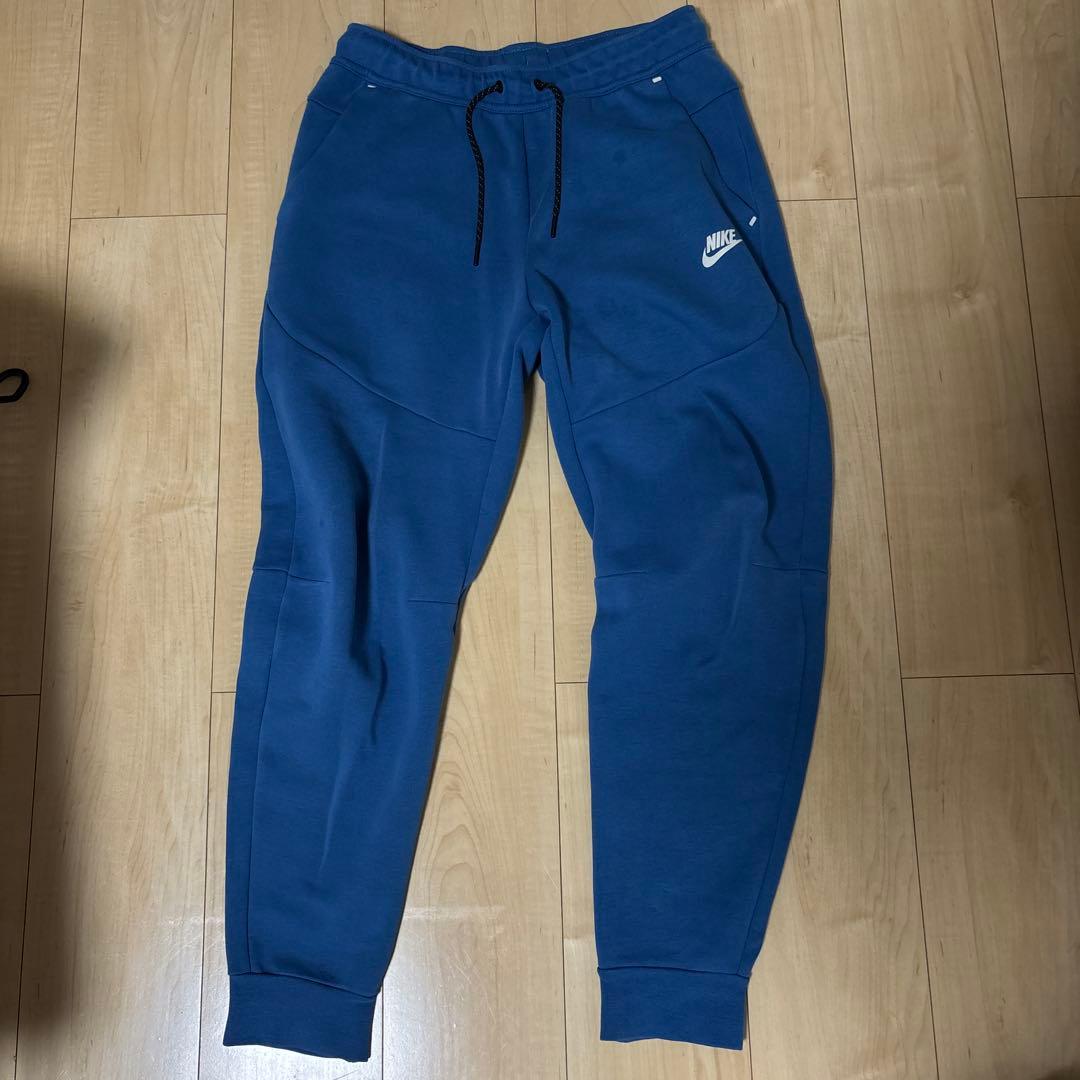 NIKE テックフリース 海外限定モデル