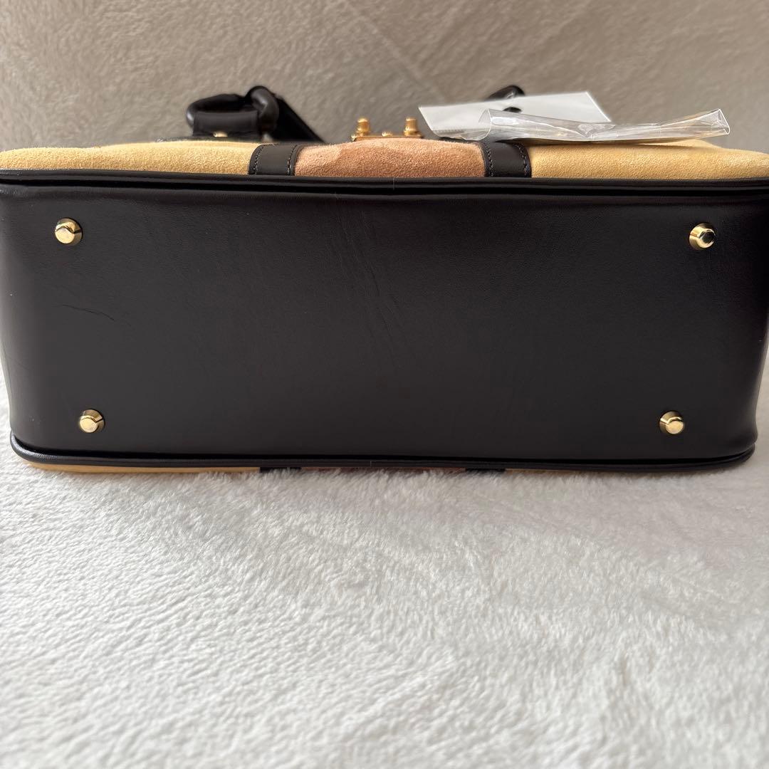 極美品 ロベルタディカメリーノ　ハンドバッグ プリマオステス 自立型