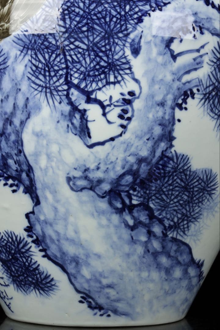 【猿川谷 山徳窯】有田焼 染付 松鷹図大花瓶 56㎝ 飾壺 時代物 古美術 骨董