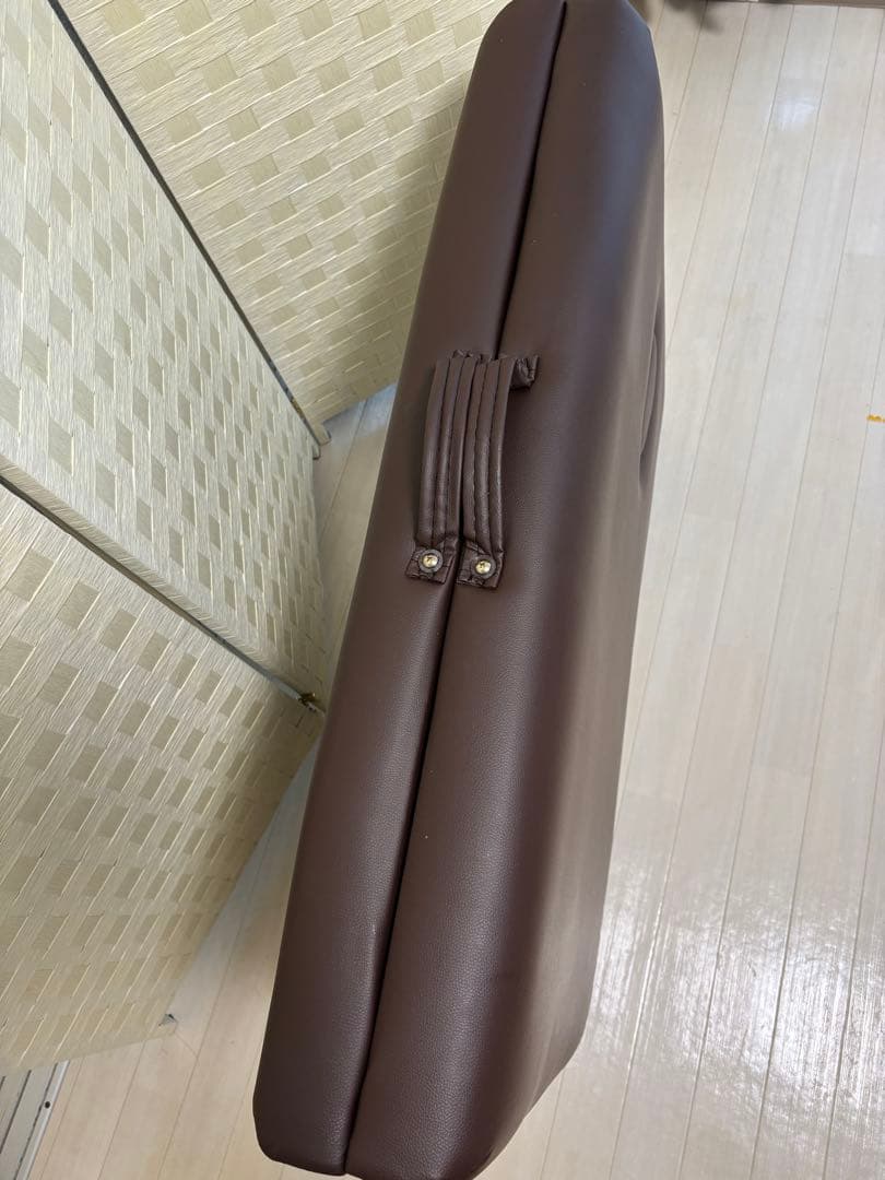 エステベッド　マッサージベッド　【ビューティーガレージ】