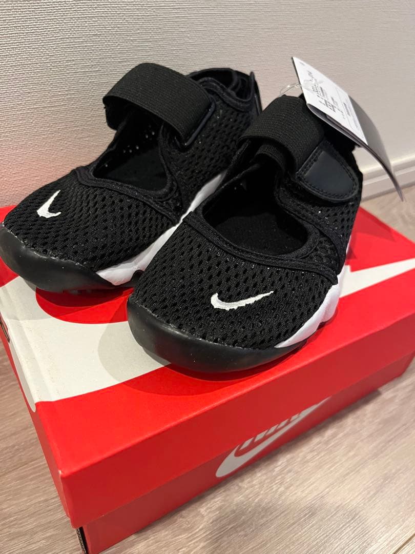 【新品未使用】NIKE エアリフト19㎝ キッズ ブラック