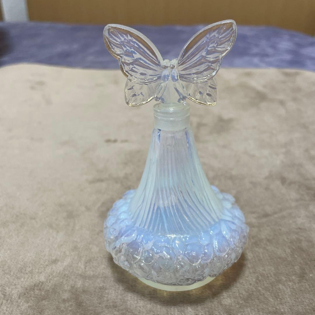 オパールセントガラス　香水瓶