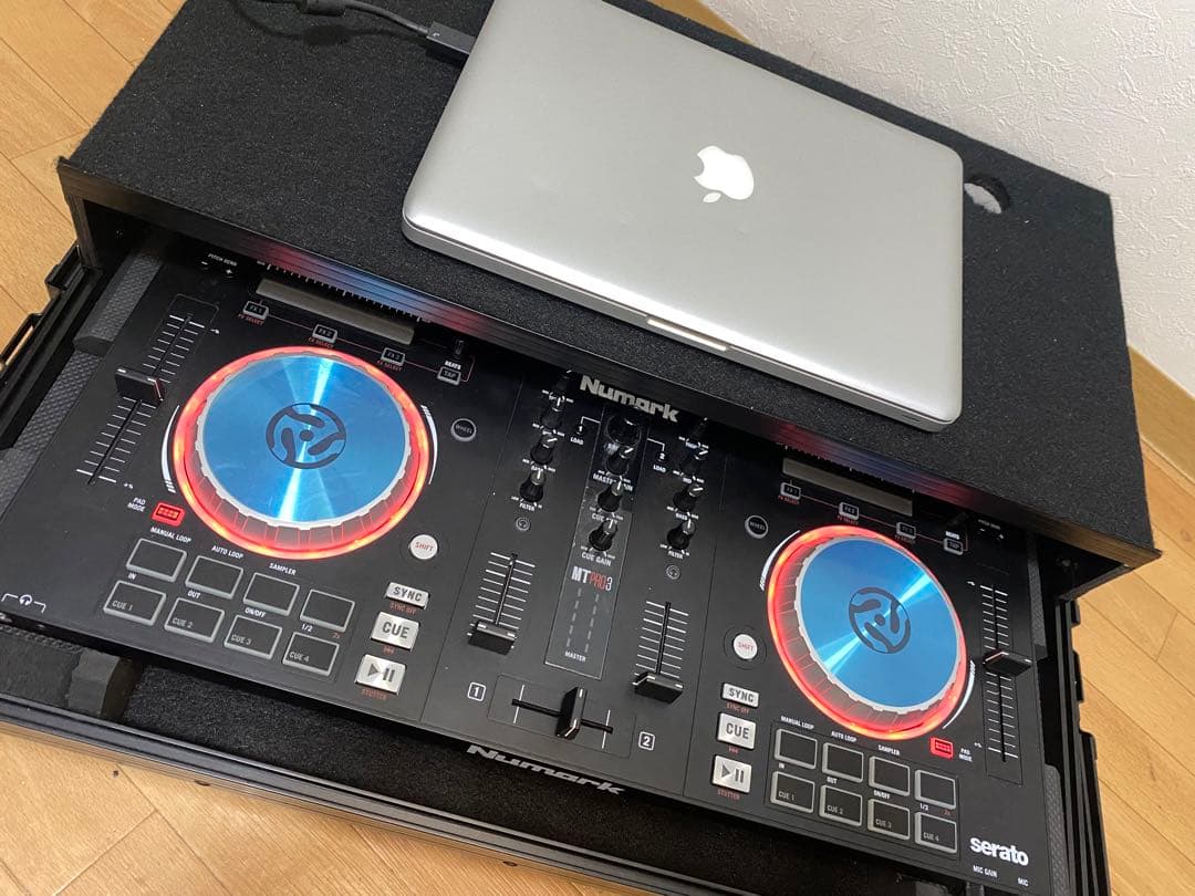 Numark MIXTRACK PRO 3 (専用ハードケース付き)