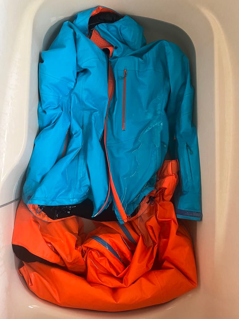 値下げ! ゴールドウィン GOLDWINスキーウェア上下Sサイズ クリーニング済