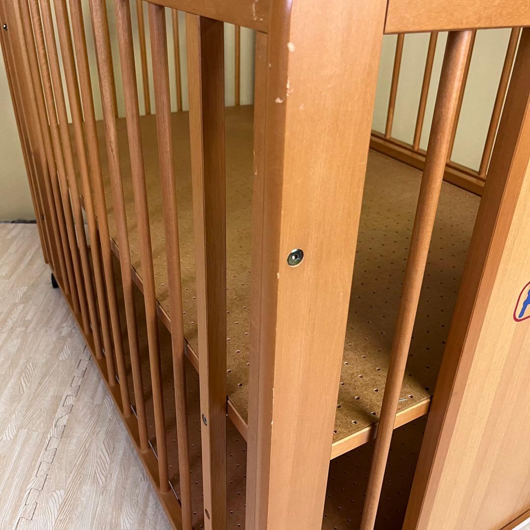 ☆除菌清掃済☆　カトージ　くまのプーさん　ベビーベッド　ライトブラウン