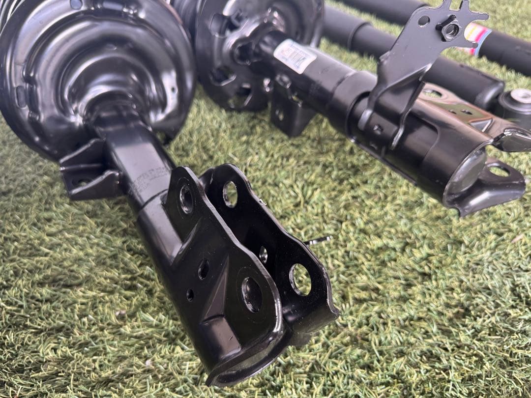 新車外し　40アルファードサスペンションキット一式　美品