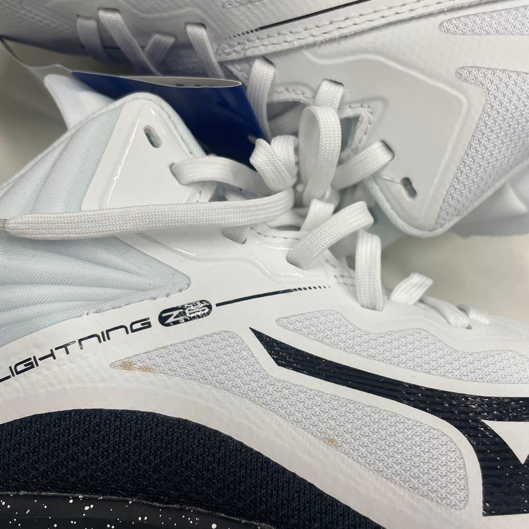 ミズノ　バレーシュ－ズ　ミッドカット　ウェ－ブライトニングＺ6 24.5cm