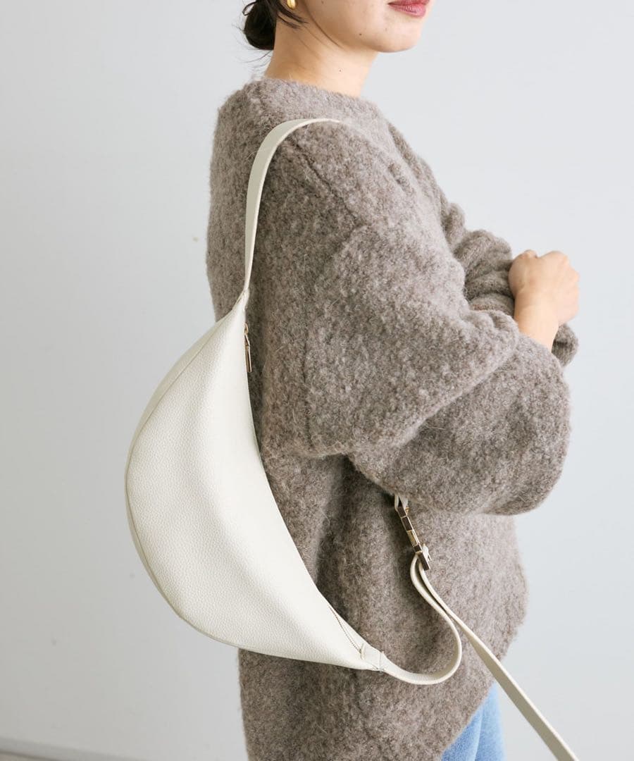 RIVE DROITE(リヴドロワ) 【上品デザイン】カーブボディバッグ