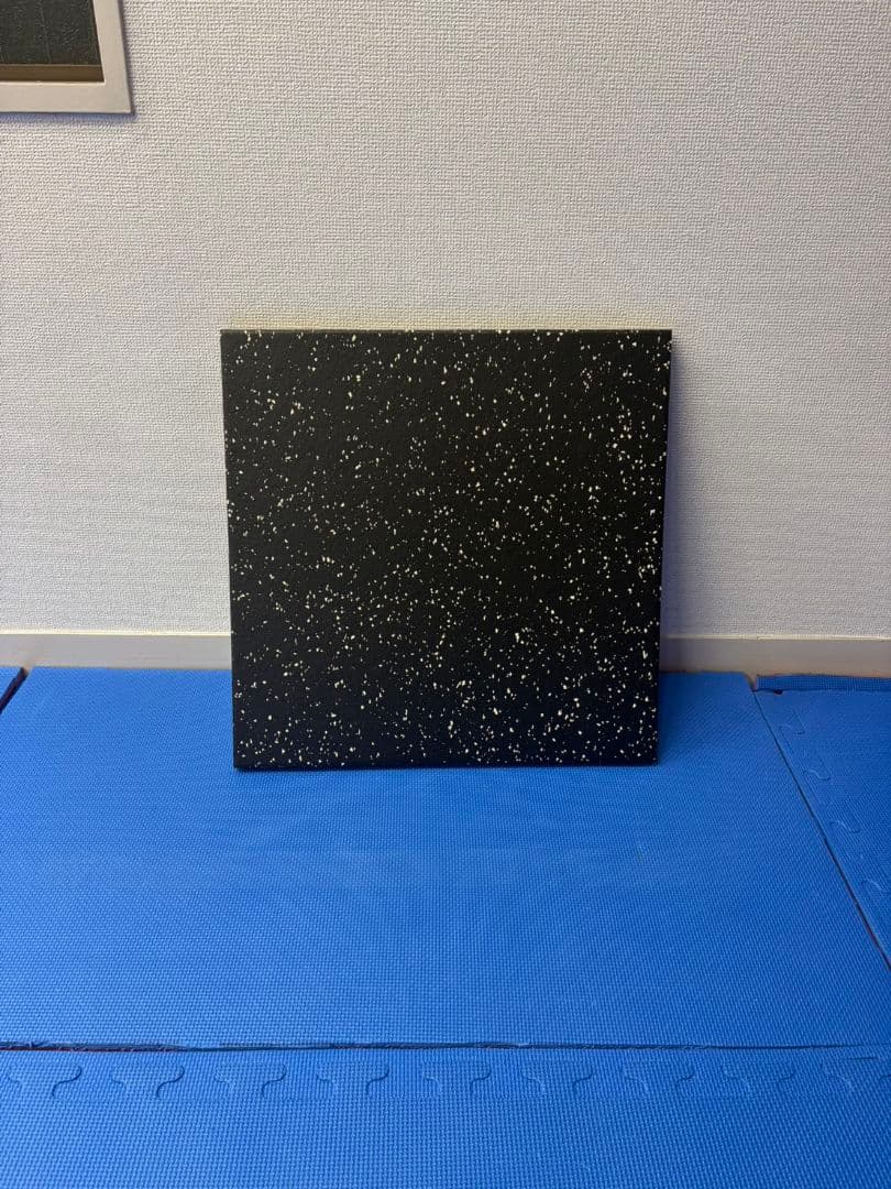 ジムマット ゴムマットトレーニングマット衝撃吸収 50×50cm 厚さ25mm