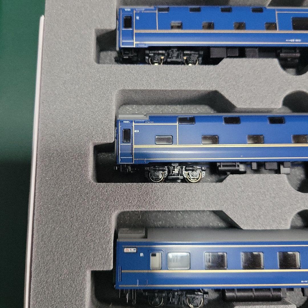 KATO 24系 寝台特急「北斗星」〈デラックス編成〉基本セットのみ