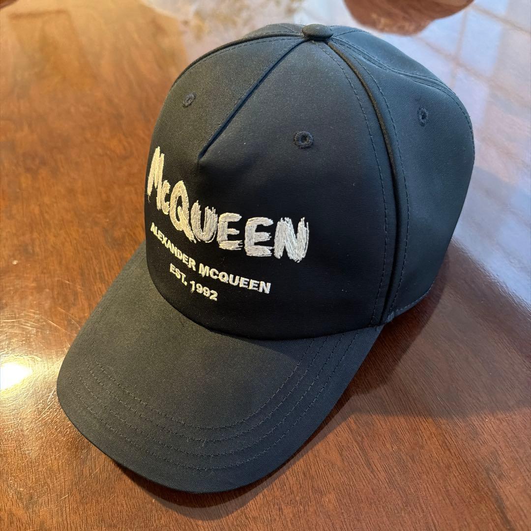 MサイズAlexander McQueen ブラックベースボールキャップ