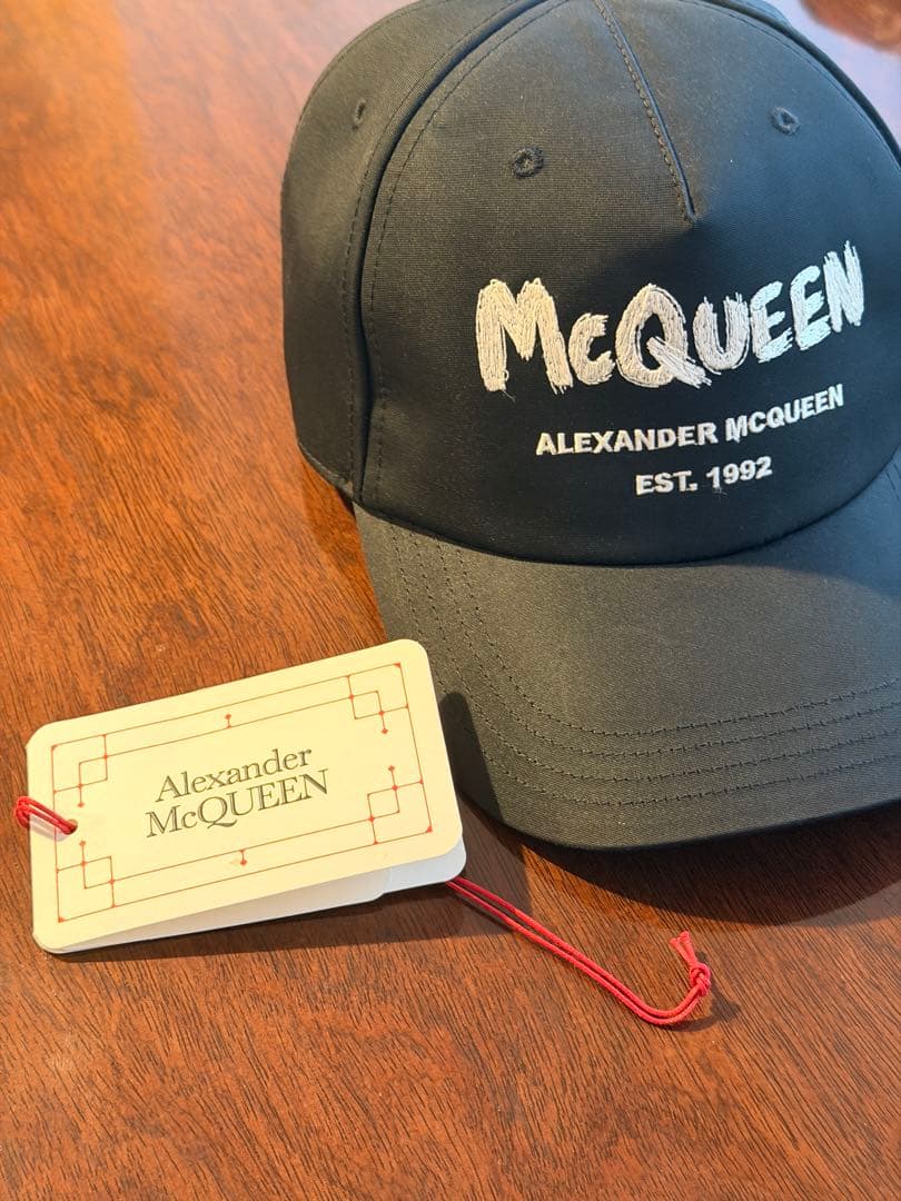 MサイズAlexander McQueen ブラックベースボールキャップ