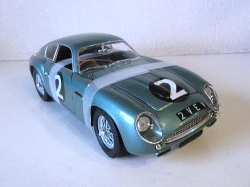 ロードシグニチャー (1/18) アストンマーチン DB4GT ザガート