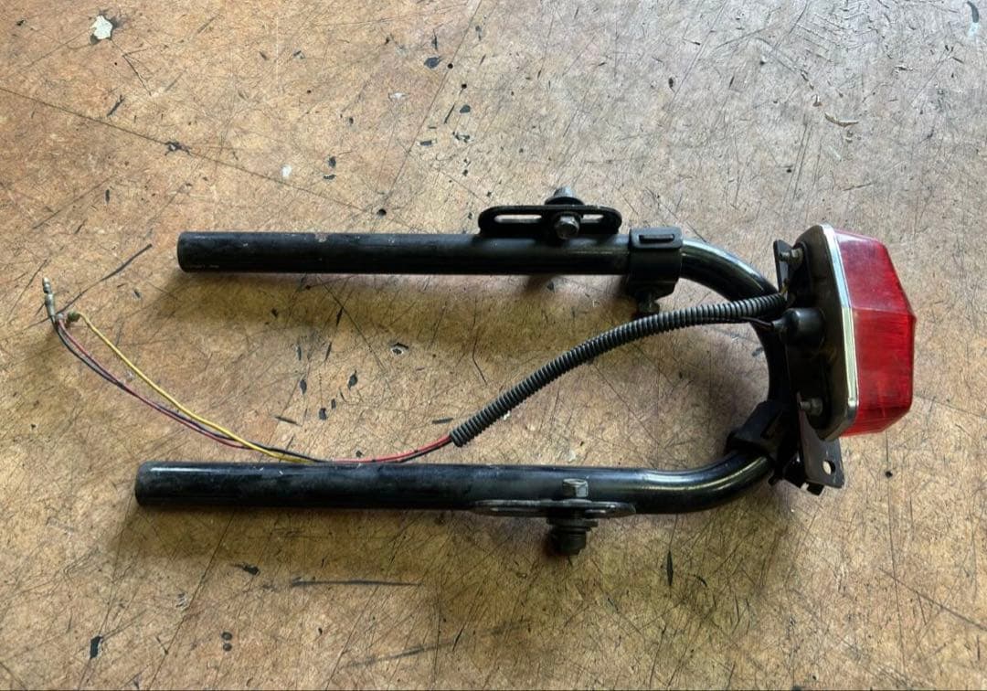 POSH ループフレームフェンダーレス ルーカスランプ SR400/SR500