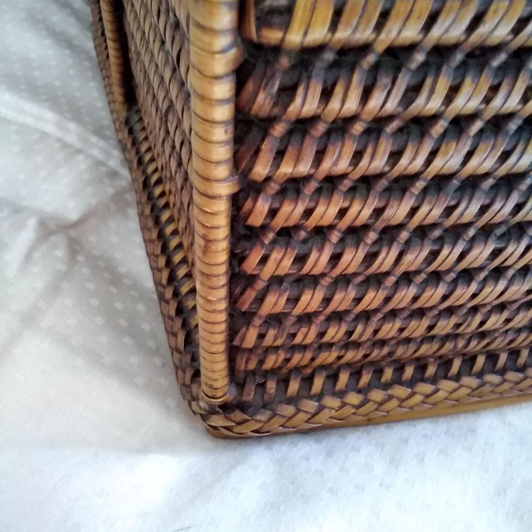年代不明！両ハンドルかご！籐籠竹籠 竹細工 竹編みカゴ 小物入れ！経年美品！