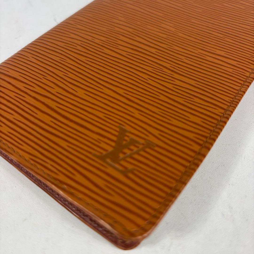 ルイヴィトン エピ ポルトカルト クレディ カードケース 札入れ ブラウン系