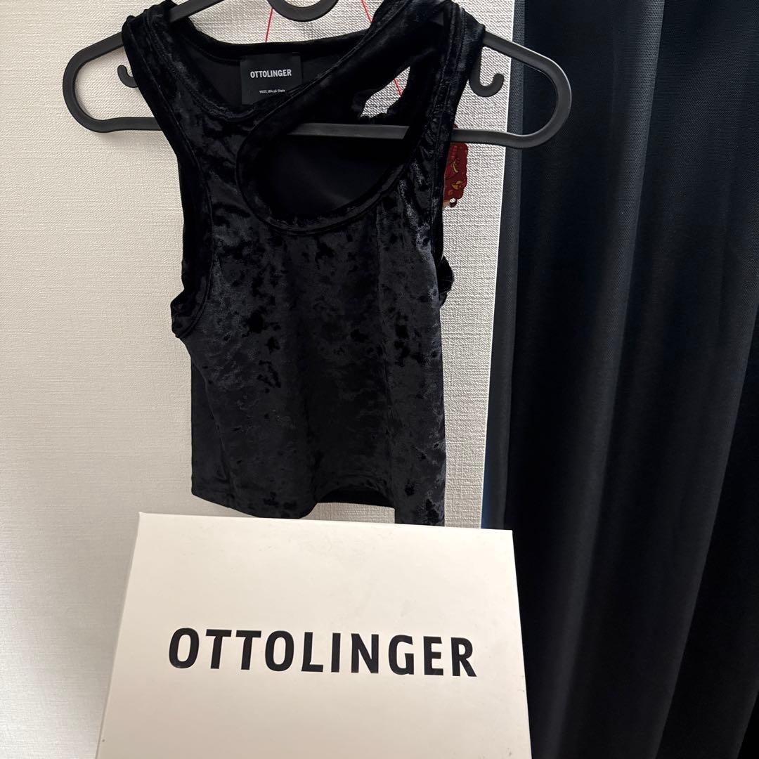 OTTOLINGER 黒 ベルベット キャミソール