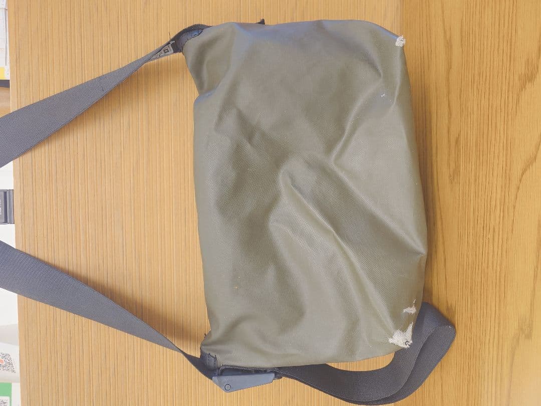 FREITAG メッセンジャーバッグ オリーブグリーン カーキ